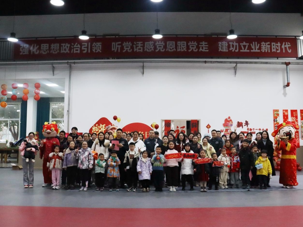 新春送溫暖，關(guān)懷暖人心 ——國(guó)興控股、波鴻實(shí)業(yè)開展系列“新春送溫暖”活動(dòng)4.png